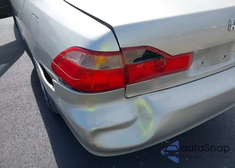 1998 Honda Accord Ex V6 z USA, uszkodzony, nr VIN 1HGCG1652WA033927